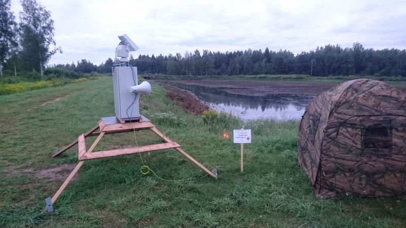 Rada ierīci putnu atbaidīšanai