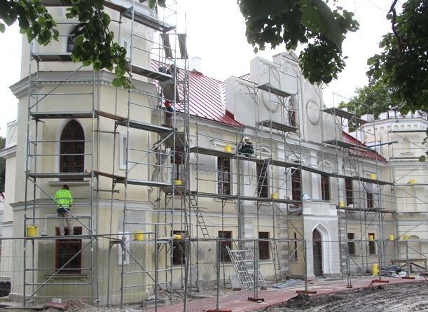 Pēc divdesmit tukšiem gadiem atdzīvojas Valdekas pils