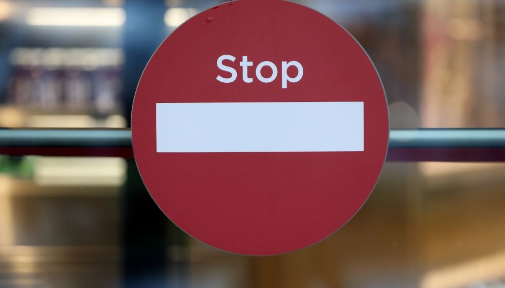 Nevakcinētām personām varētu būt grūti uzturēt bezdarbnieka statusu