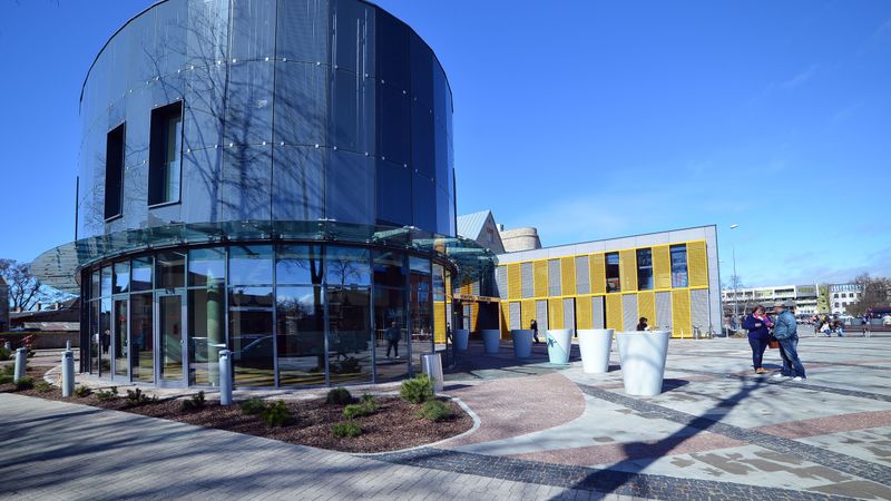 FOTO: Atklāj jauno Ventspils tehnikuma kompleksu, kurā ieguldīti 15 miljoni eiro