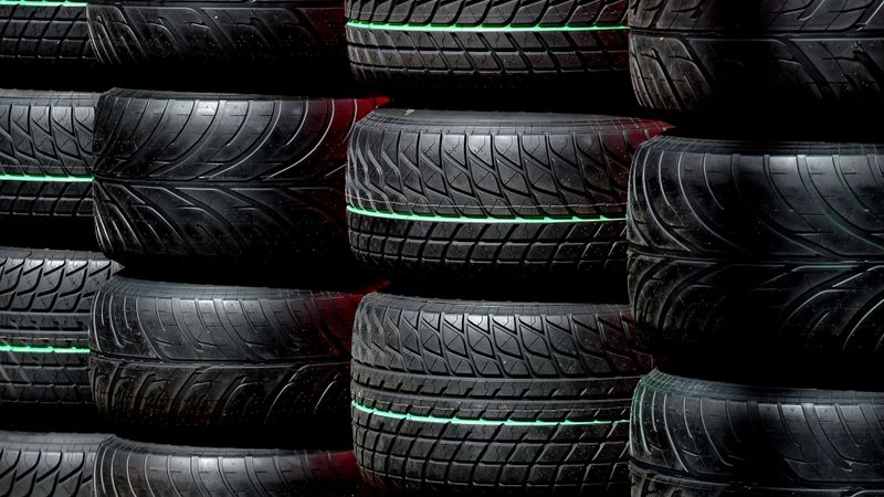 Bridgestone  slēgs riepu ražotni Francijā