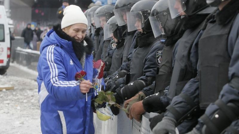 Janukovičs: Opozīcijas aicinājumi uz revolūciju ir draudi nacionālajai drošībai