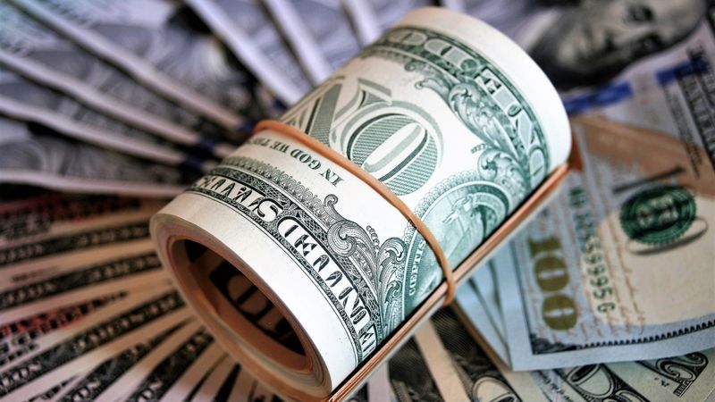 Pētījums: līdz gada beigām no Krievijas emigrēs ap 15 000 miljonāru