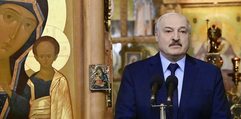 Kā iepatikties Lukašenko. Neaizskaramais oligarhs Topuzidis