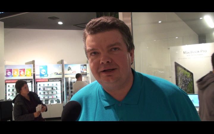 Latvijā pie Apple veikaliem cilvēkiem teltis traucē celt praktiskums un mentalitāte
