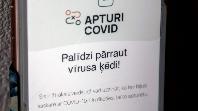 Apturi Covid lietotne lejupielādēta 100 000 reižu