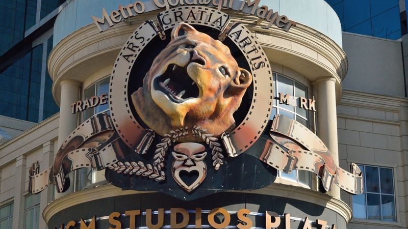 Amazon veic sarunas par MGM iegādi