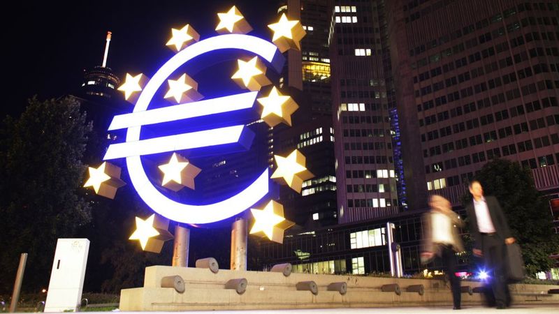 ECB aizdos bankām 149,5 miljardus eiro