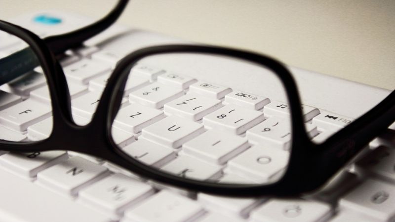 Bibliotēkās pieejamos 114 latviešu rakstnieku darbus e-formātā varēs lasīt bez maksas