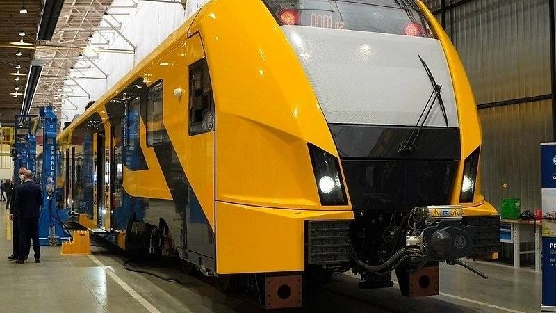 Kara ietekmē aizkavēsies jauno elektrovilcienu piegāde uz Latviju
