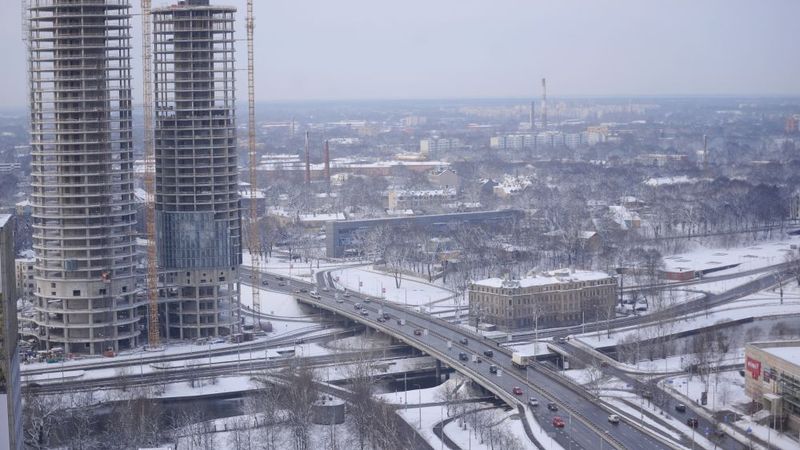 Darba inspekcija atļauj pilnā apmērā atsākt Z-Towers būvdarbus
