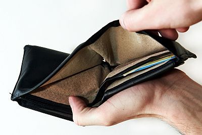 Raidījums: Arčers neizdarības dēļ strādnieki paliek ar 2 000 latu nodokļu parādu