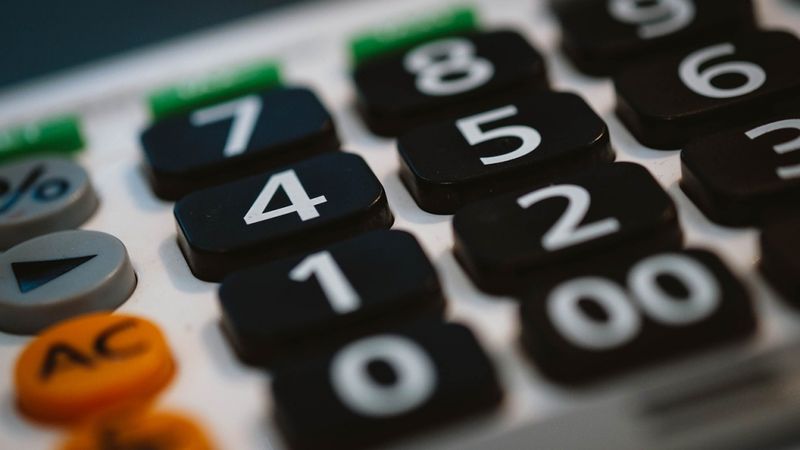 FM pazeminājusi nākamā gada Latvijas ekonomikas izaugsmes prognozi