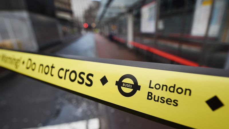 Londonā streiko tūkstošiem autobusu vadītāju