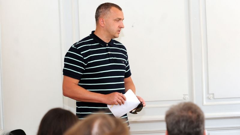 Papildināta - Bijušais KNAB priekšnieks iesaistīts lietā par iespējamu naudas atmazgāšanu