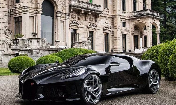 Pārdots Bugatti 18,7 miljonus dolāru vērtais superauto