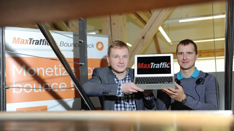 Sākam biznesu: Latviešu radītais MaxTraffic palīdz noturēt interneta lietotāju uzmanību