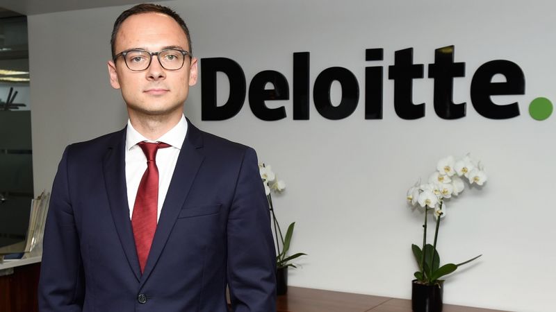 Līderu atgriešanās: No viena smagsvara pie cita