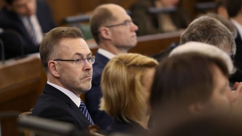 Saeimas apakškomisija arī vēršas KNAB