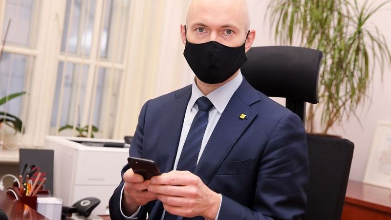 Iespējamie risinājumi - no attālinātām mācībām līdz vakara komandantstundai