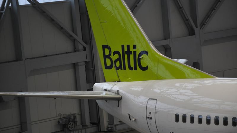 Dombrovskis: Estonian Air un airBaltic varētu apvienoties