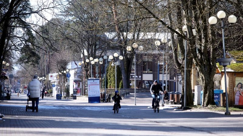 Jūrmalā līdz nākamā gada jūlijam atcels ielu tirdzniecības nodevu