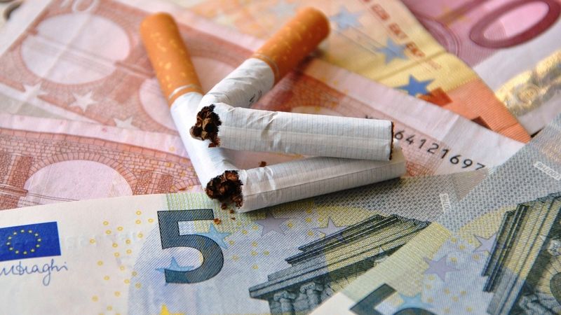 Dārgākas cigaretes un skaidras naudas «slazdi»