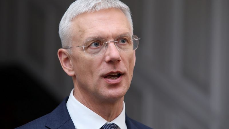 Parakstīta topošās Kariņa valdības deklarācija, ko tā paredz?
