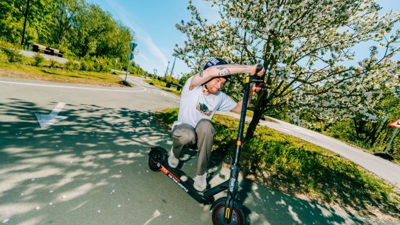Balcia izsniegusi pirmās obligātās OCTA polises elektroskrejriteņiem