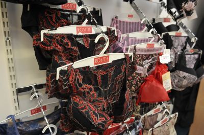 New Rosme pārņem igauņu veļas ražotāju Linette