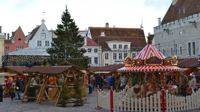 Krievu tūristus gaida ne vien Ziemassvētku tirdziņos Rīgā, bet arī Tallinā
