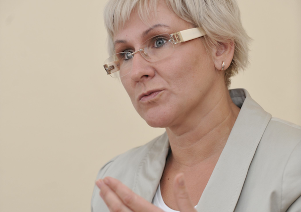 Bezdarba līmeņa krišanās ir sezonāls uzlabojums
