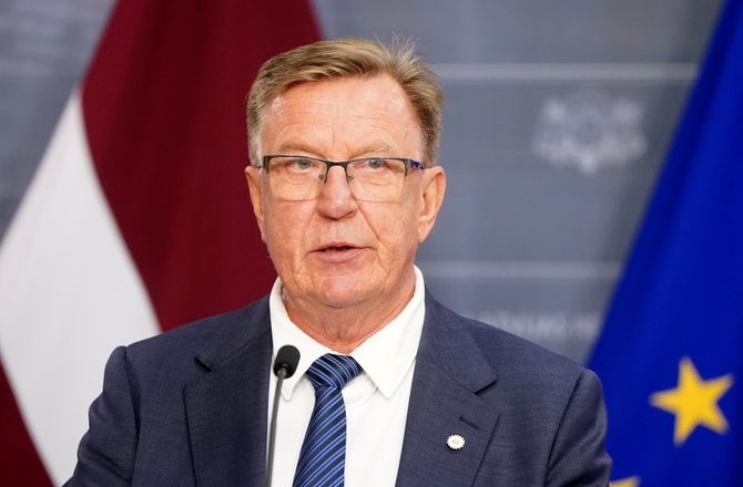Nākamā gada valsts budžetu būtu vēlams pieņemt janvāra beigās
