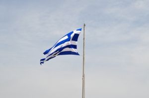 Fitch varētu atkal pārskatīt Grieķijas reitingu