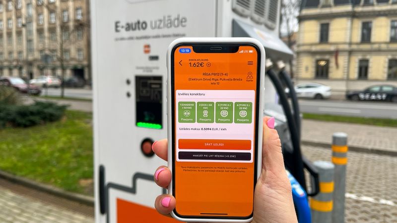 Mobilly lietotnē paplašināts pieejamo elektroauto uzlādes punktu tīkls