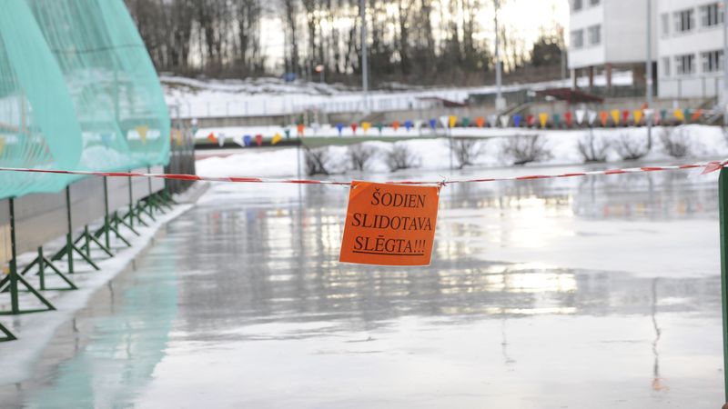 Neviens nevēlas veidot mākslīgo slidotavu Rīgā