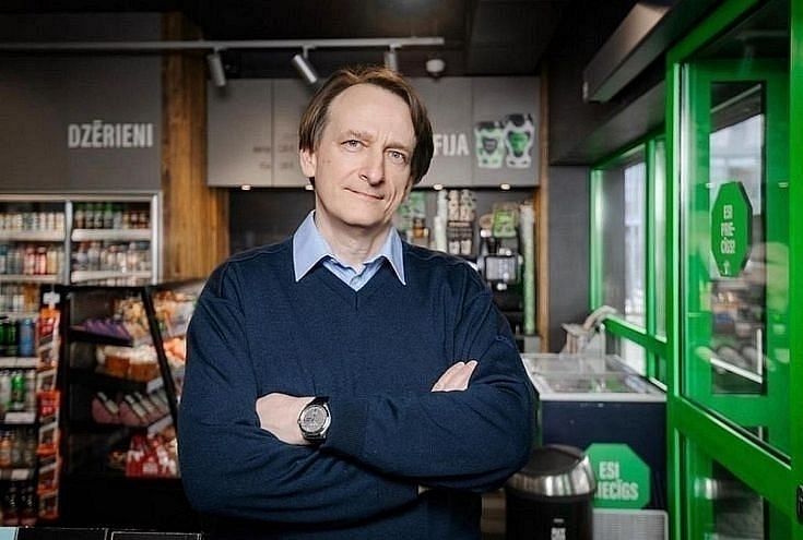 Peļņas cena: kāpēc Forbes triljoni ož pēc šaujampulvera un bērnu sviedriem