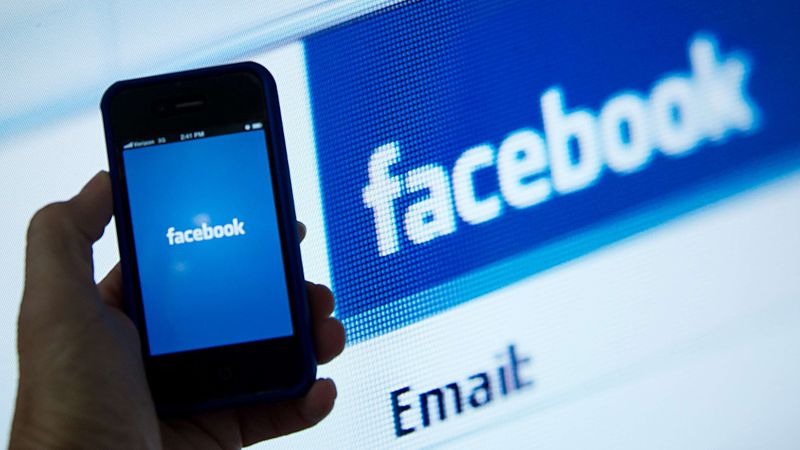 Pētījums: Facebook rosina greizsirdību un skaudību
