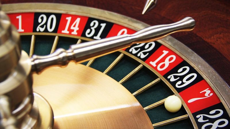 Azartspēļu apgrozījums Latvijā samazinājies par 48,1%