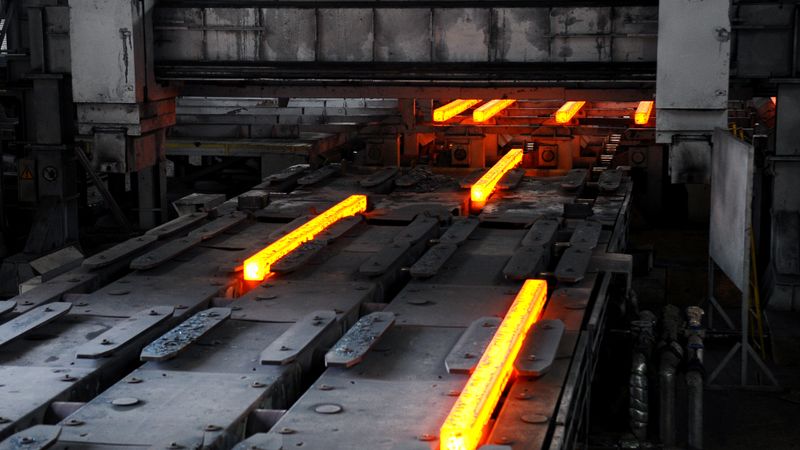 Laikraksts: Liepājas metalurga īpašnieki attiecības kārtojuši uz savstarpējas uzticēšanās un mutisku vienošanos pamata