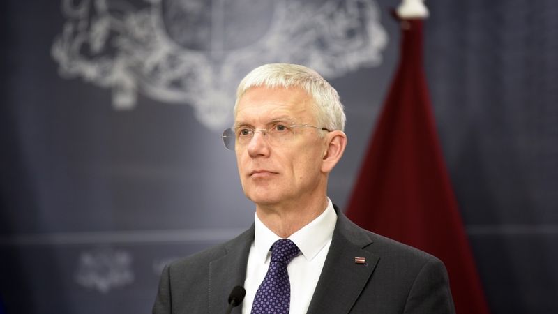 Kariņš: Latvijā būs jādomā par pensijas vecuma celšanu