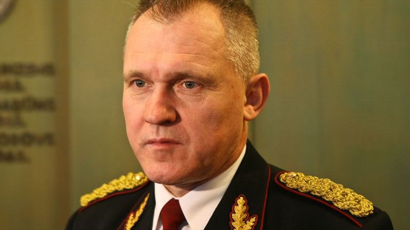 Voins pamet policiju
