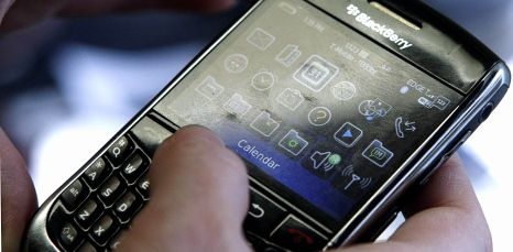 Blackberry jaunā operētājsistēma audzē RIM akcijas cenu 