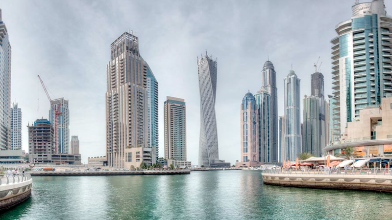 Dubaijā atklāj pasaulē augstāko «spirālveida» debesskrāpi