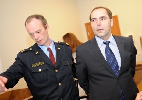 Munkevica advokāts: darām visu, lai savāktu drošības naudu
