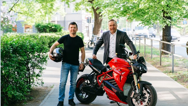 Balcia uzsāk elektrisko motociklu apdrošināšanu
