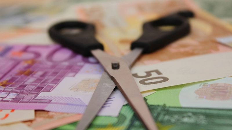 ECB aicina bankas līdz 2021.gada janvārim neizmaksāt dividendes un prēmijas