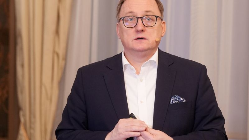 Kazāks izvirzās kā viens no diviem kandidātiem uz ECB viceprezidenta amatu