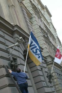Banka Citadele pārtraukusi VISA karšu izsniegšanu