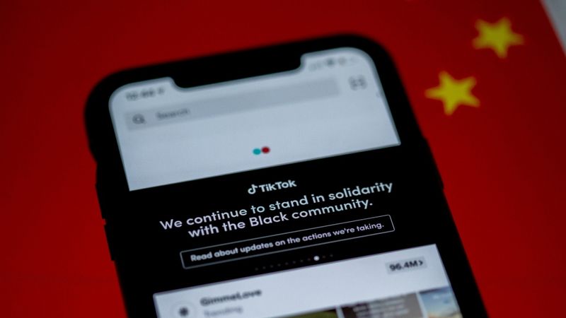 EK aizliedz TikTok darbinieku oficiālajās ierīcēs